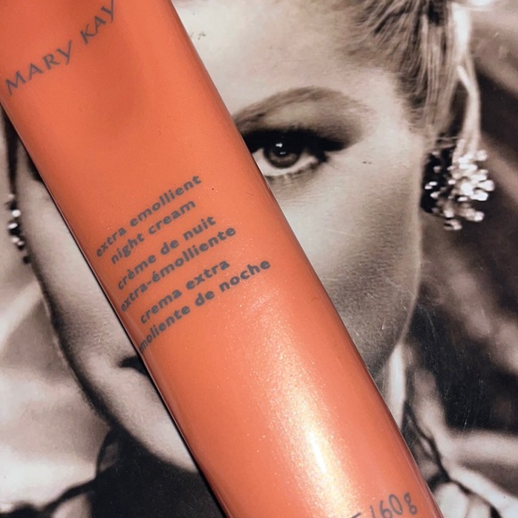 🧖🏼‍♀️ 💎 • ♥️⚫️♥️ MARY KAY x Night Vibes ♥️⚫️♥️